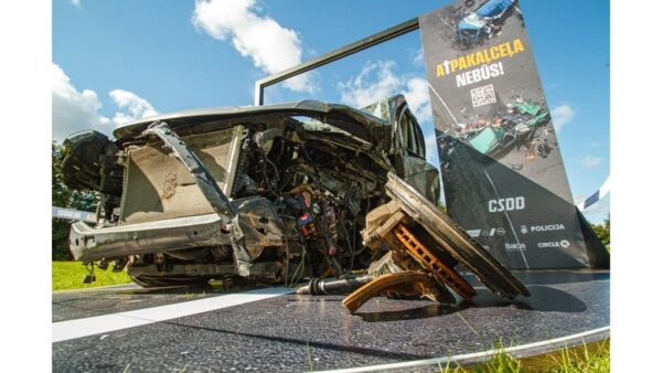 rizikingas lenkimas sukelia avarijas