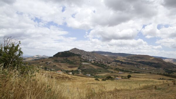 Nuotrauka: trolvag, CC BY-SA 3.0, <a href="https://commons.wikimedia.org/wiki/File:Gangi,_Palermo,_Sicily,_Italy_-_panor