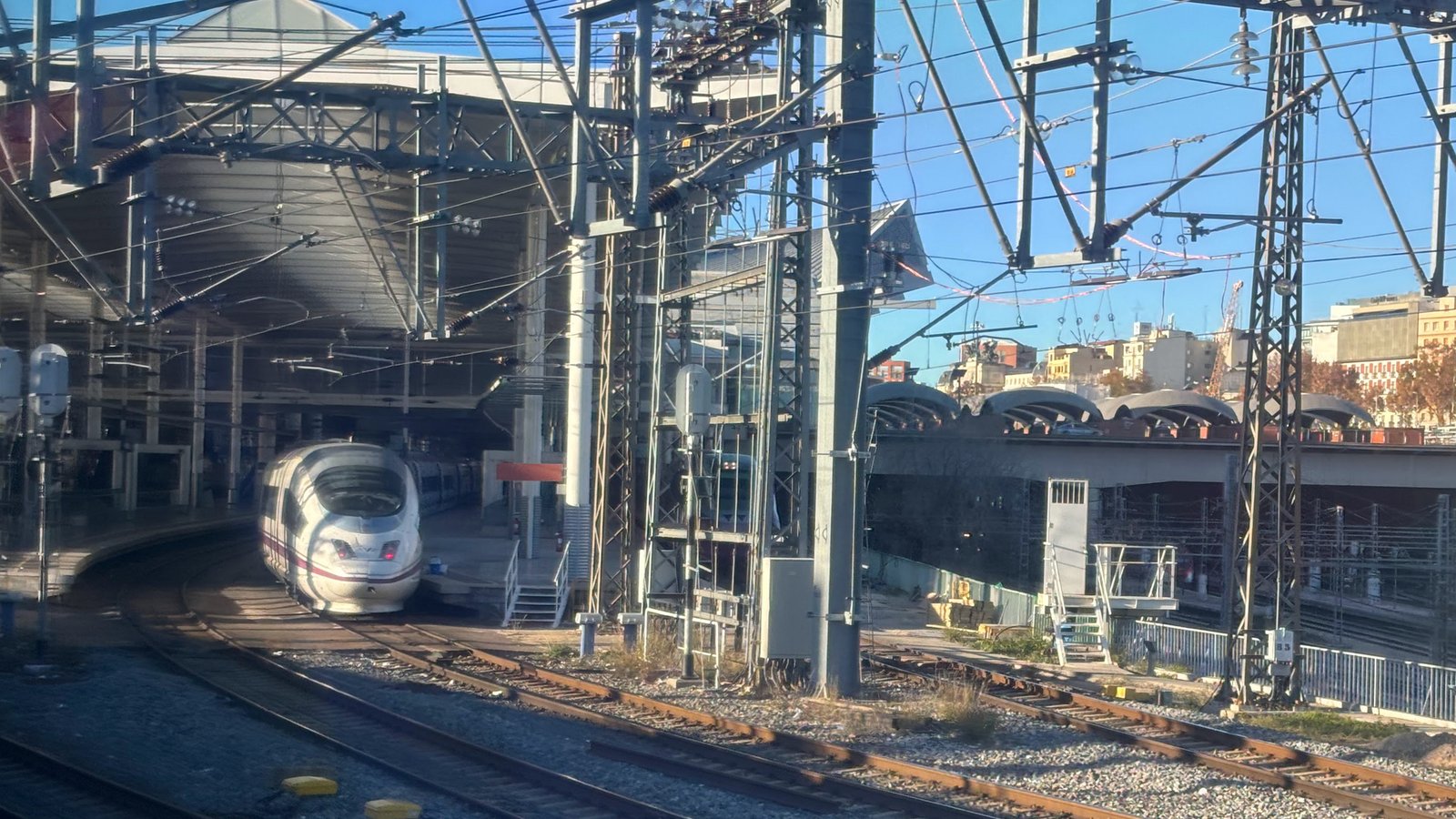 Ispanija ruošiasi pirmam tokio masto streikui nuo 2012-ųjų: lapkričio 11 d. gali sutrikti traukiniai, metro ir oro uostai