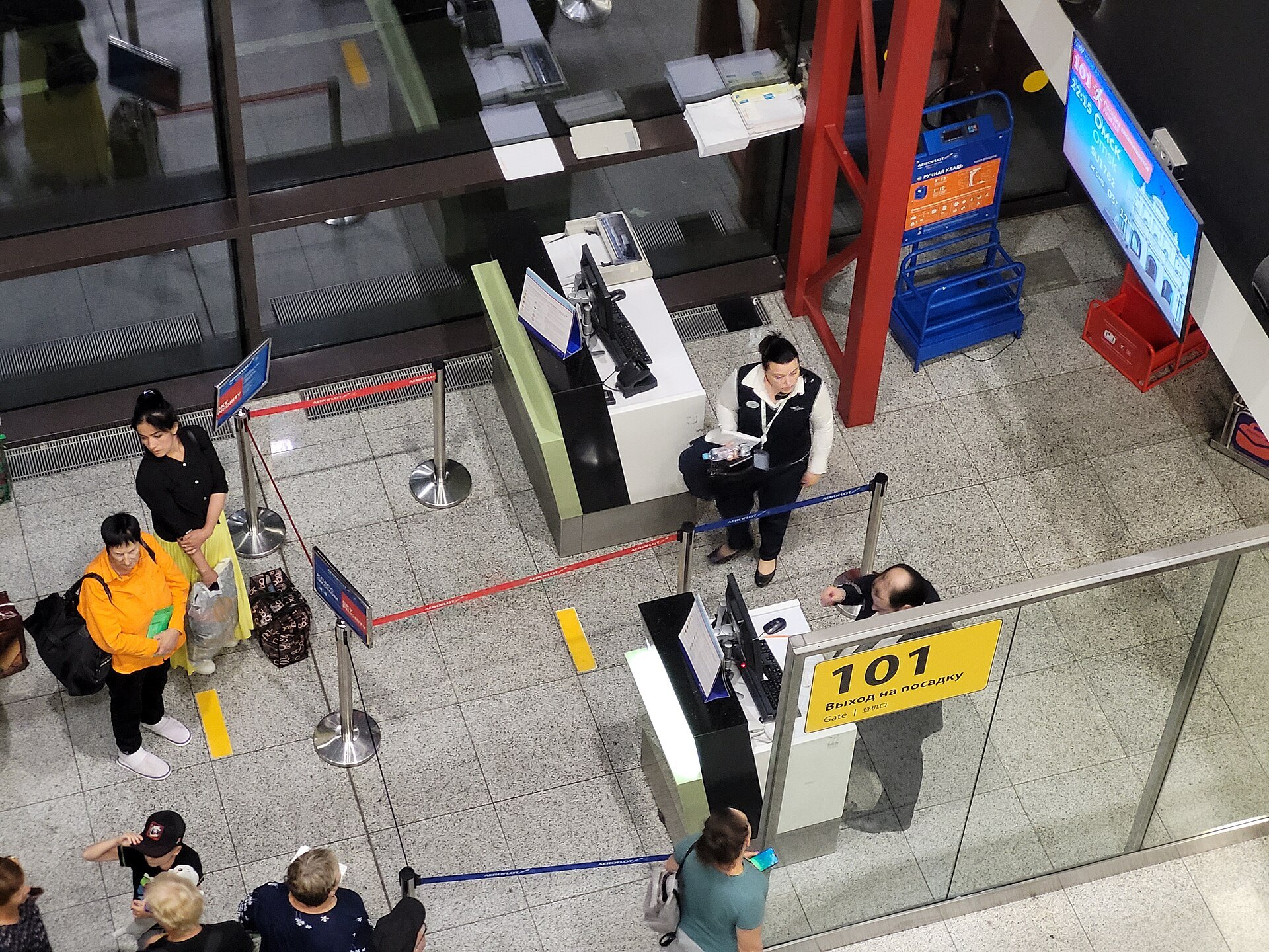 JAV nuo lapkričio 3 d. prieš įlaipinimą reikalaus naujo parašo: be jo į lėktuvą neįleis net turinčių ESTA