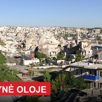 Turkijoje yra kraštas, kur žmonės šimtmečius gyveno uolose, o dabar ten galima nakvoti viešbutyje oloje